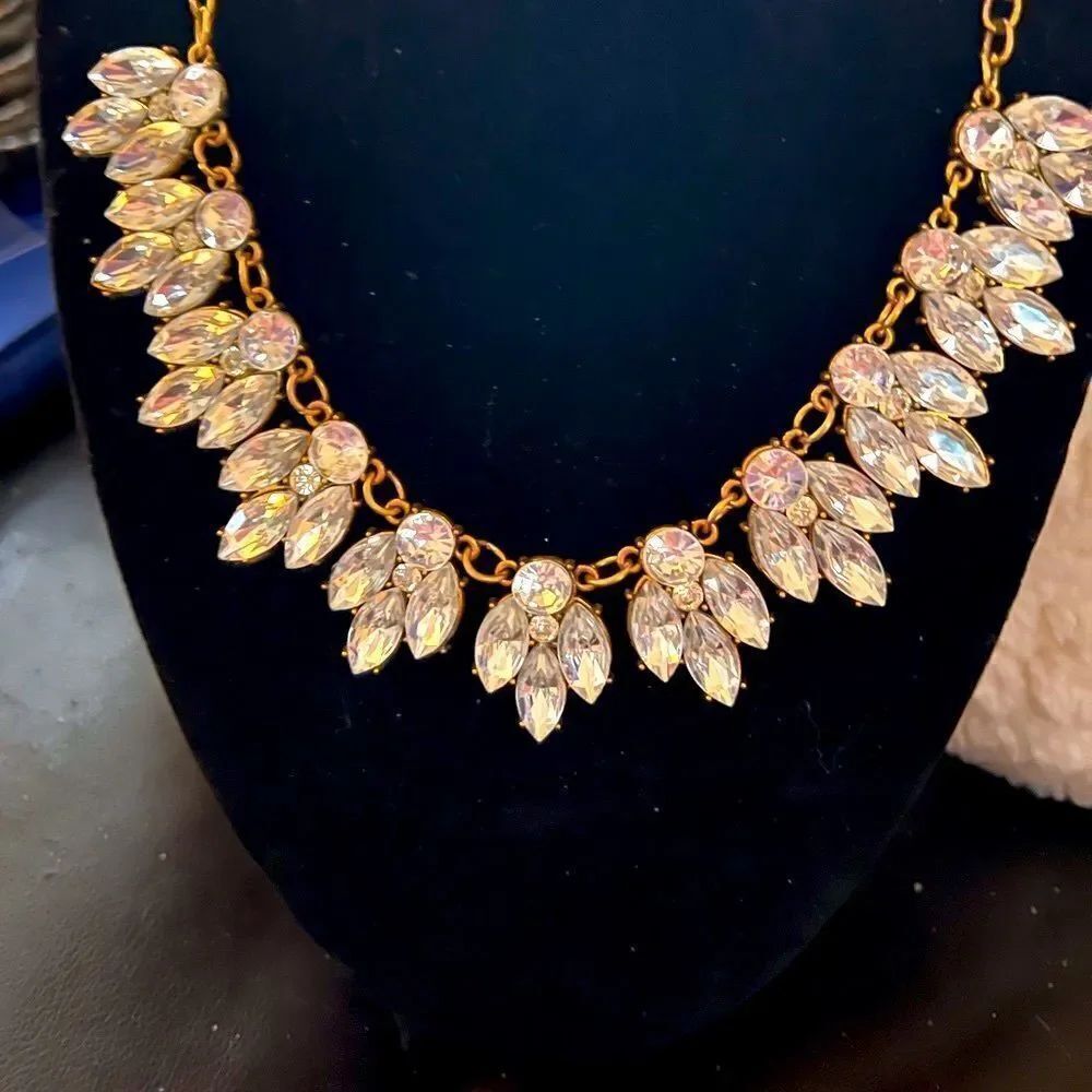 Brand new sparkling rhinestone necklace ✨